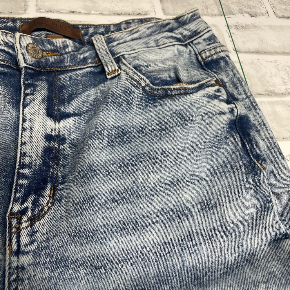 Judy Blue High Waist Mineral Wash Raw Hem Wide Leg Jeans. Size 13. Inseam 27” - Picture 2 of 15